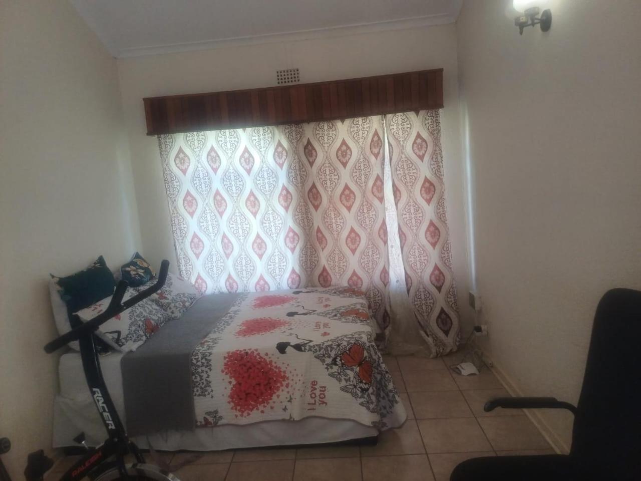Kempton Park Lodge Birch Acres Kempton Park Bagian luar foto