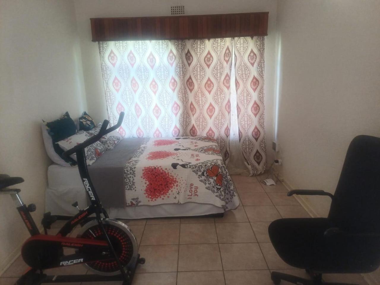 Kempton Park Lodge Birch Acres Kempton Park Bagian luar foto
