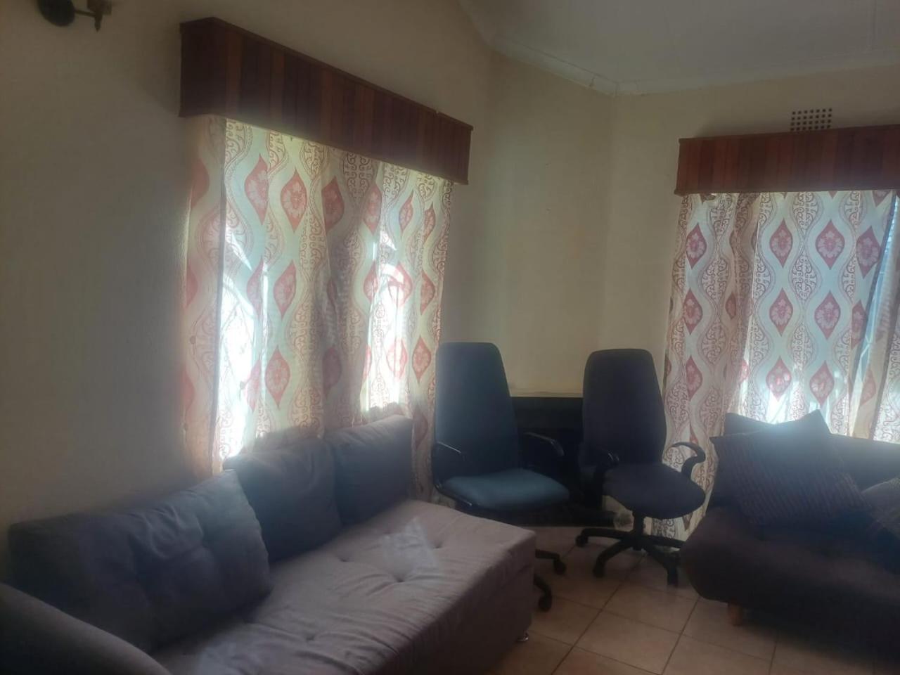 Kempton Park Lodge Birch Acres Kempton Park Bagian luar foto