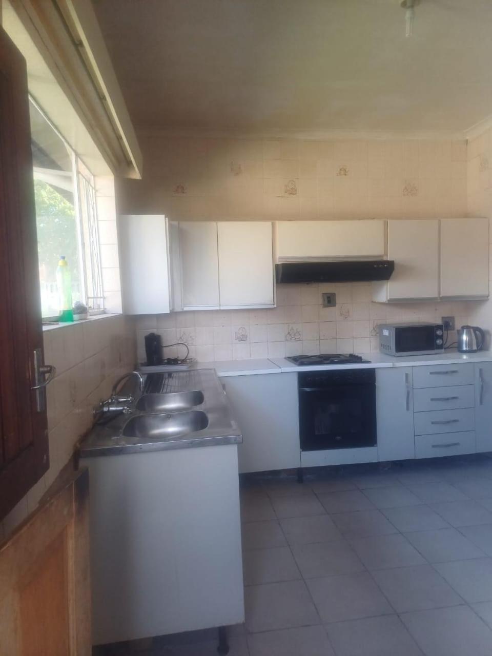 Kempton Park Lodge Birch Acres Kempton Park Bagian luar foto