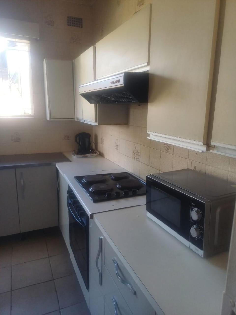 Kempton Park Lodge Birch Acres Kempton Park Bagian luar foto
