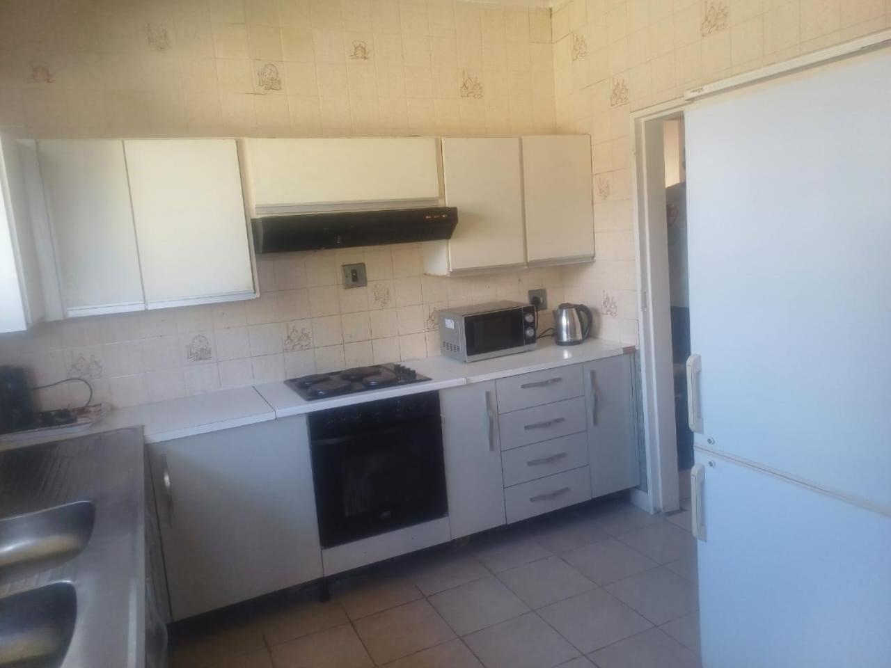 Kempton Park Lodge Birch Acres Kempton Park Bagian luar foto