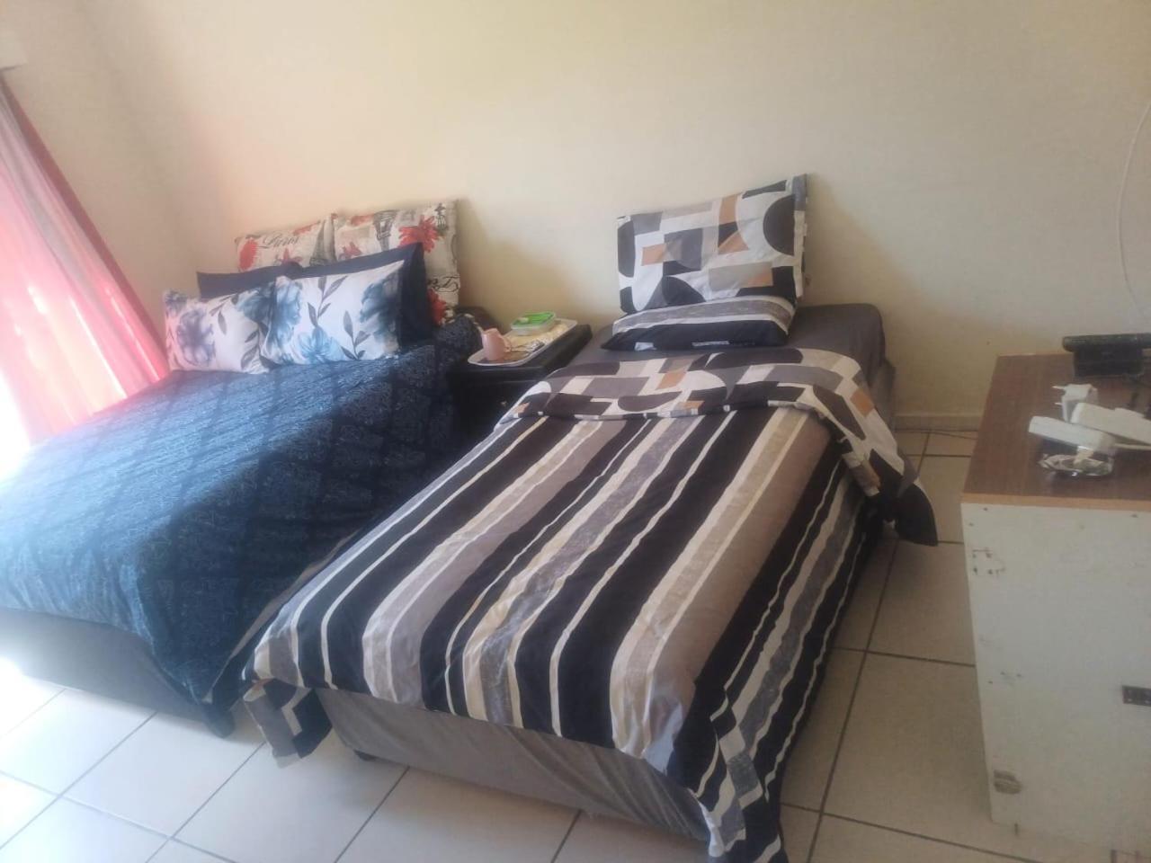 Kempton Park Lodge Birch Acres Kempton Park Bagian luar foto