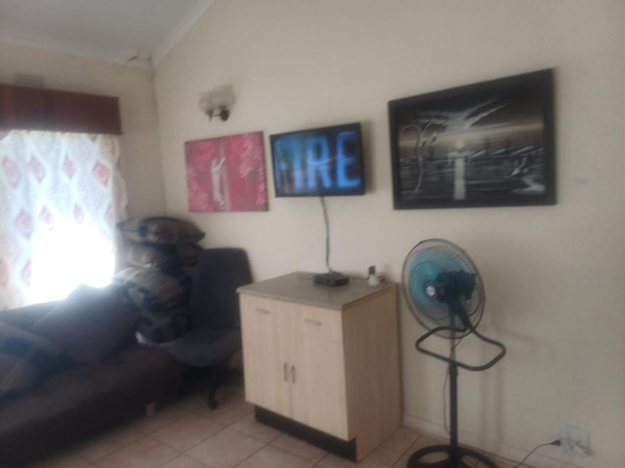 Kempton Park Lodge Birch Acres Kempton Park Bagian luar foto