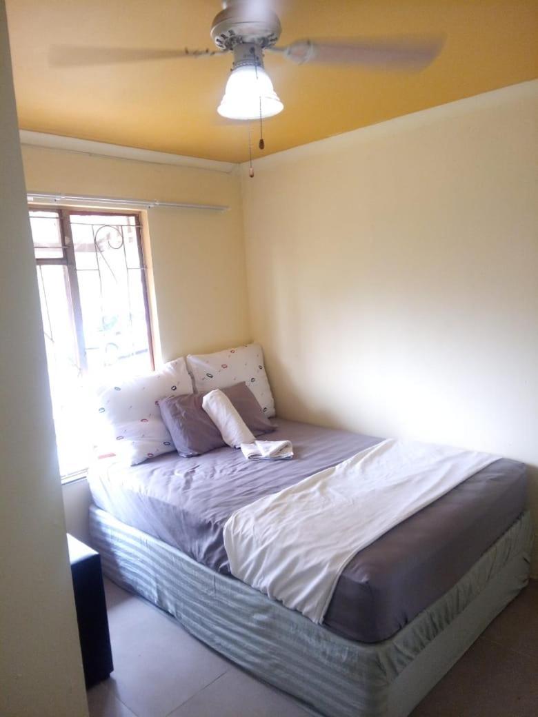 Kempton Park Lodge Birch Acres Kempton Park Bagian luar foto